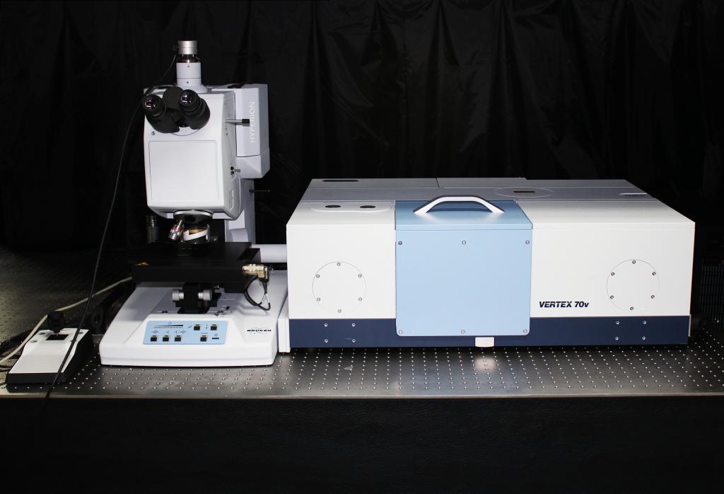 Fourier Transform Microscopic Infrared Photoelectric Measuring System (VERTEX70V+HYPERION2000)